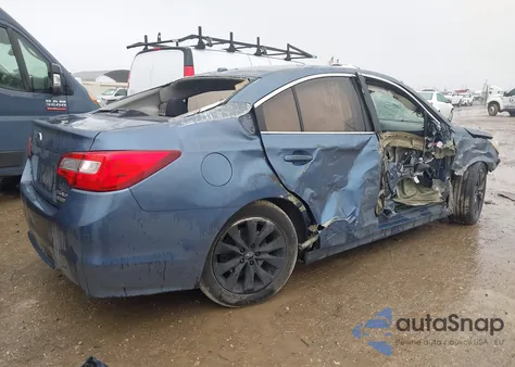 2015 Subaru Legacy 2.5I Premium z USA, uszkodzony, nr VIN 4S3BNAF64F3029598